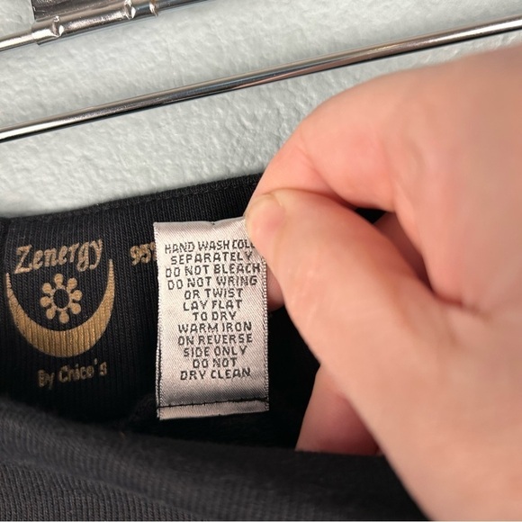 Chico's Zenergy Black Wide Leg Embroidered Jersey Cotton Pants Women's Size 1 - Picture 5 of 9